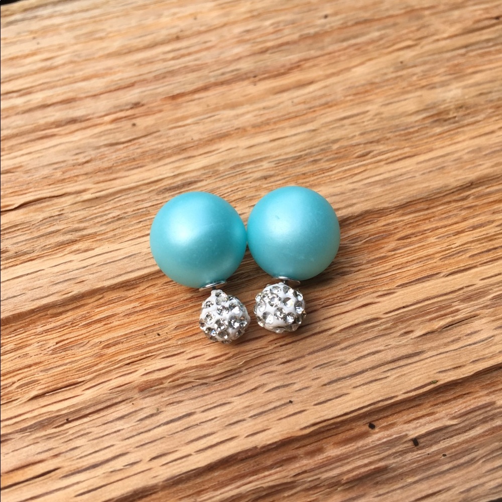Light‎ Blue Diamond Earring Set